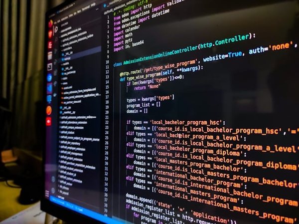 Quelles stratégies de marketing par événements peuvent être employées par une entreprise de matériel informatique ?