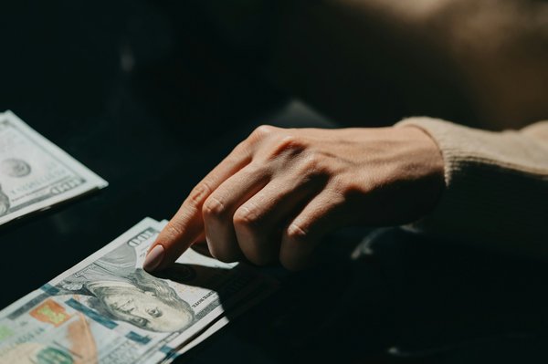 Les avantages de l'avance sur salaire en portage salarial